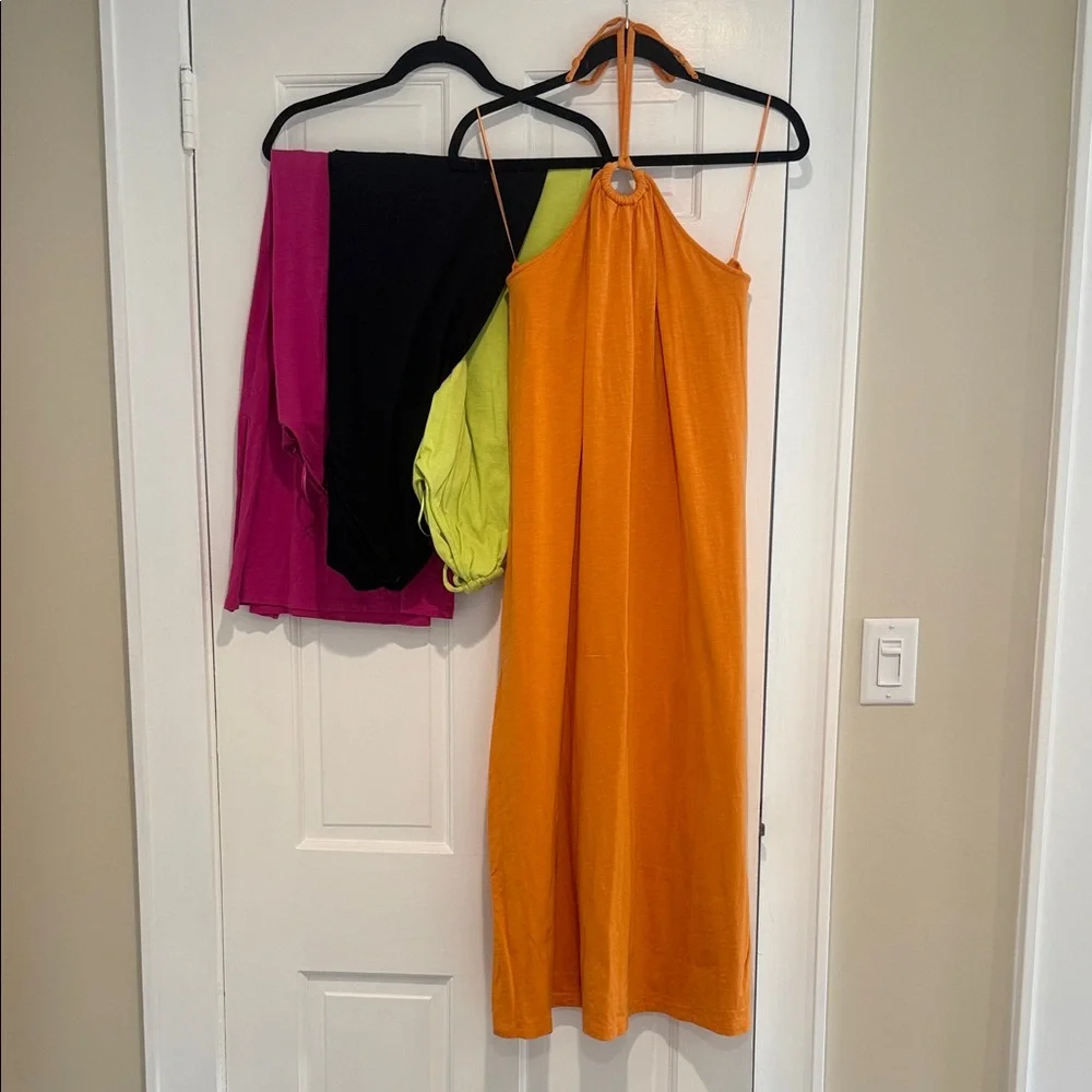 Old Navy Bundle (4) Halter Top Dresses - Picture 1 of 3